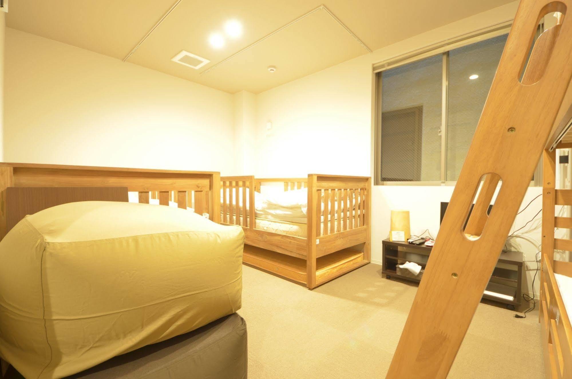 Yadokari Namba Hostel Ósaka Exteriér fotografie